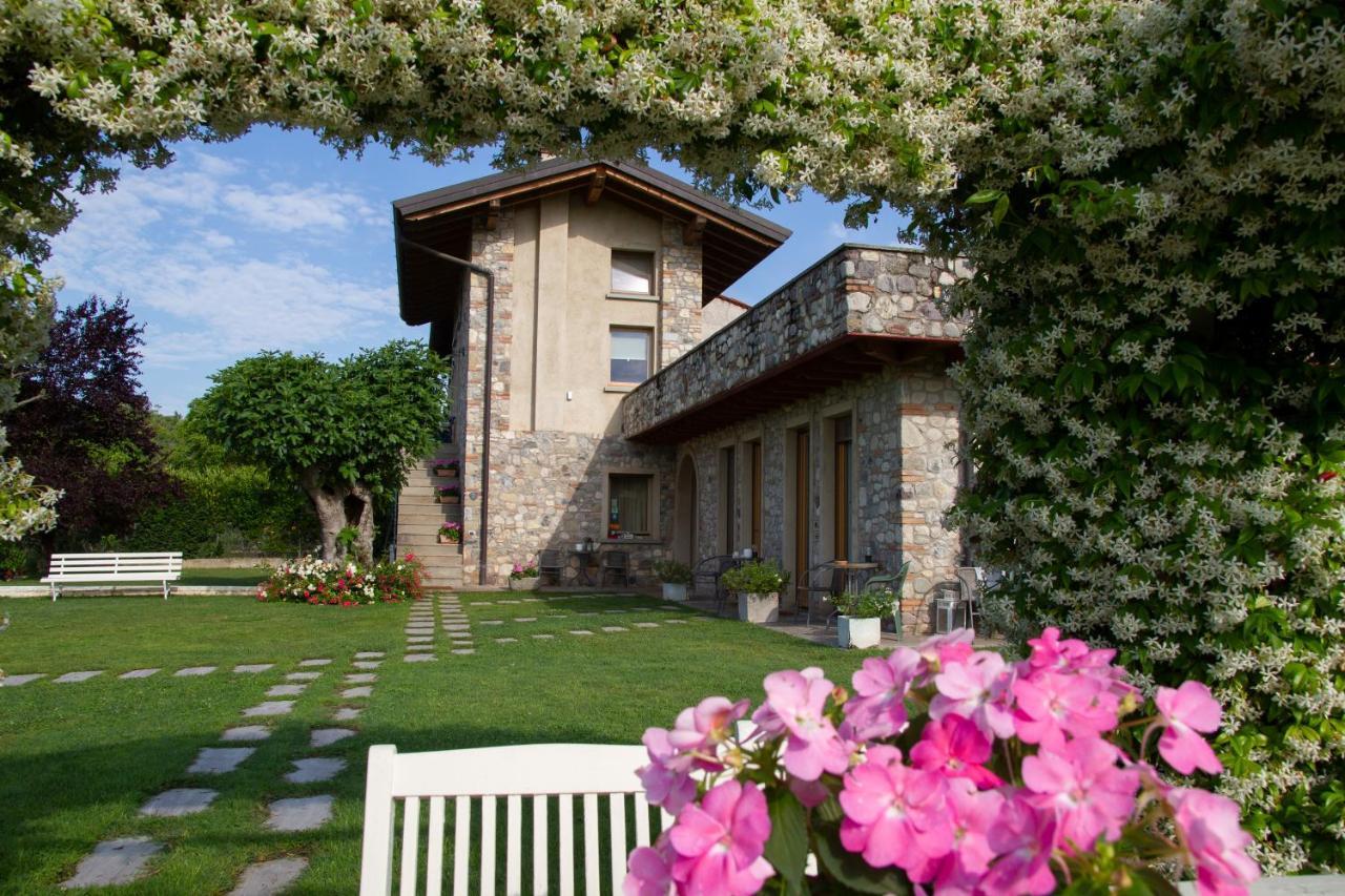 Holiday Home Sovenigo Puegnago Bagian luar foto