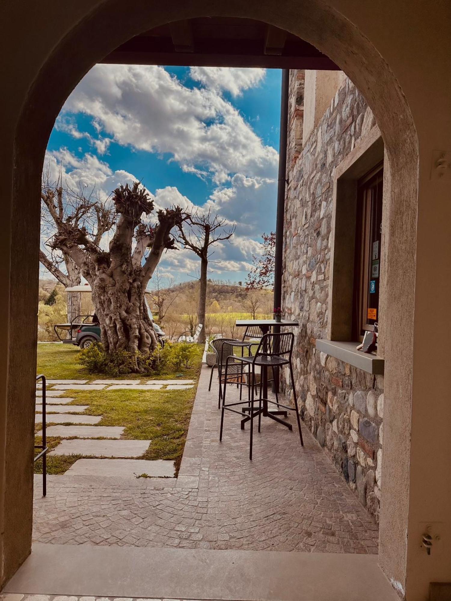 Holiday Home Sovenigo Puegnago Bagian luar foto
