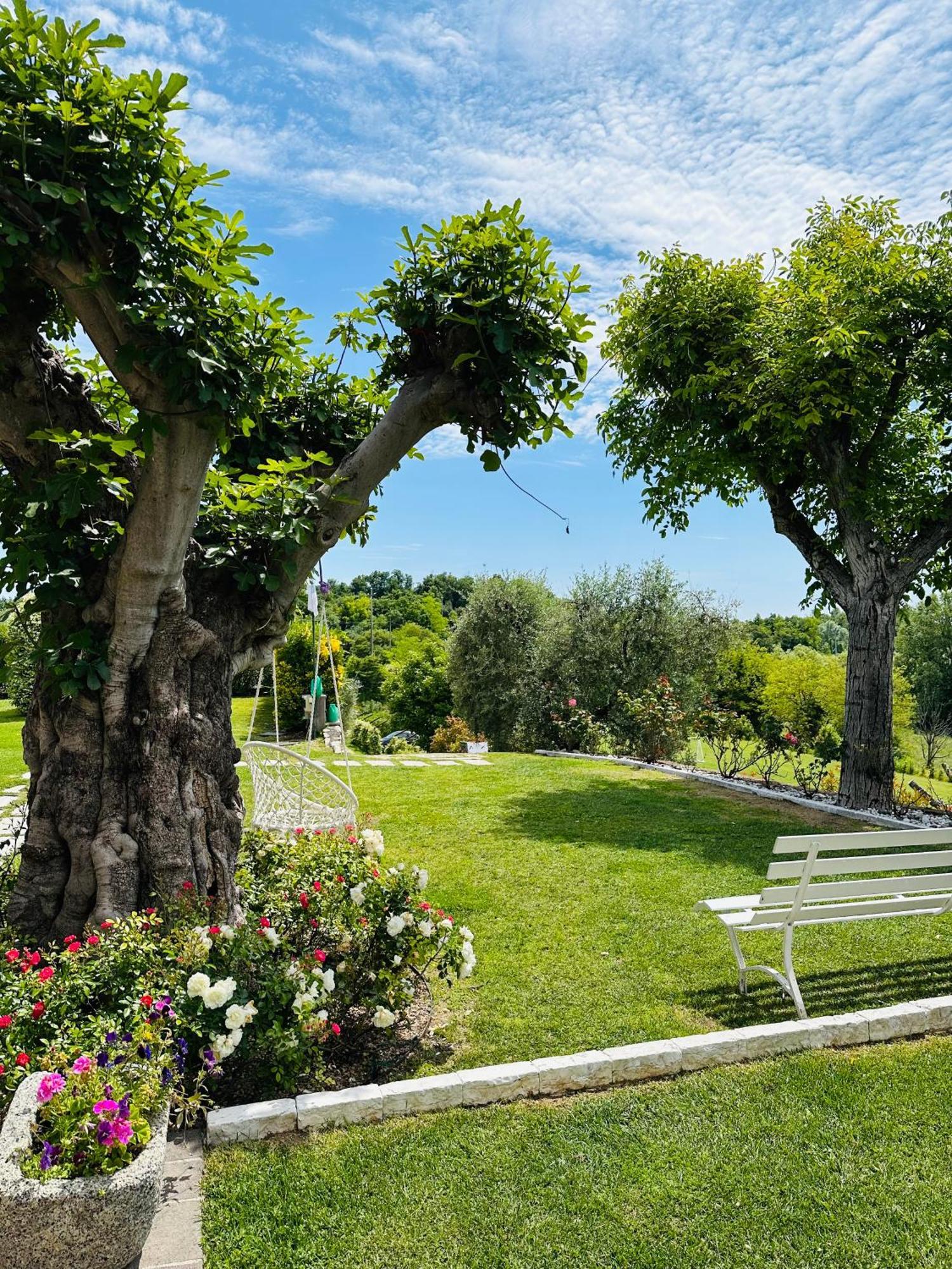 Holiday Home Sovenigo Puegnago Bagian luar foto