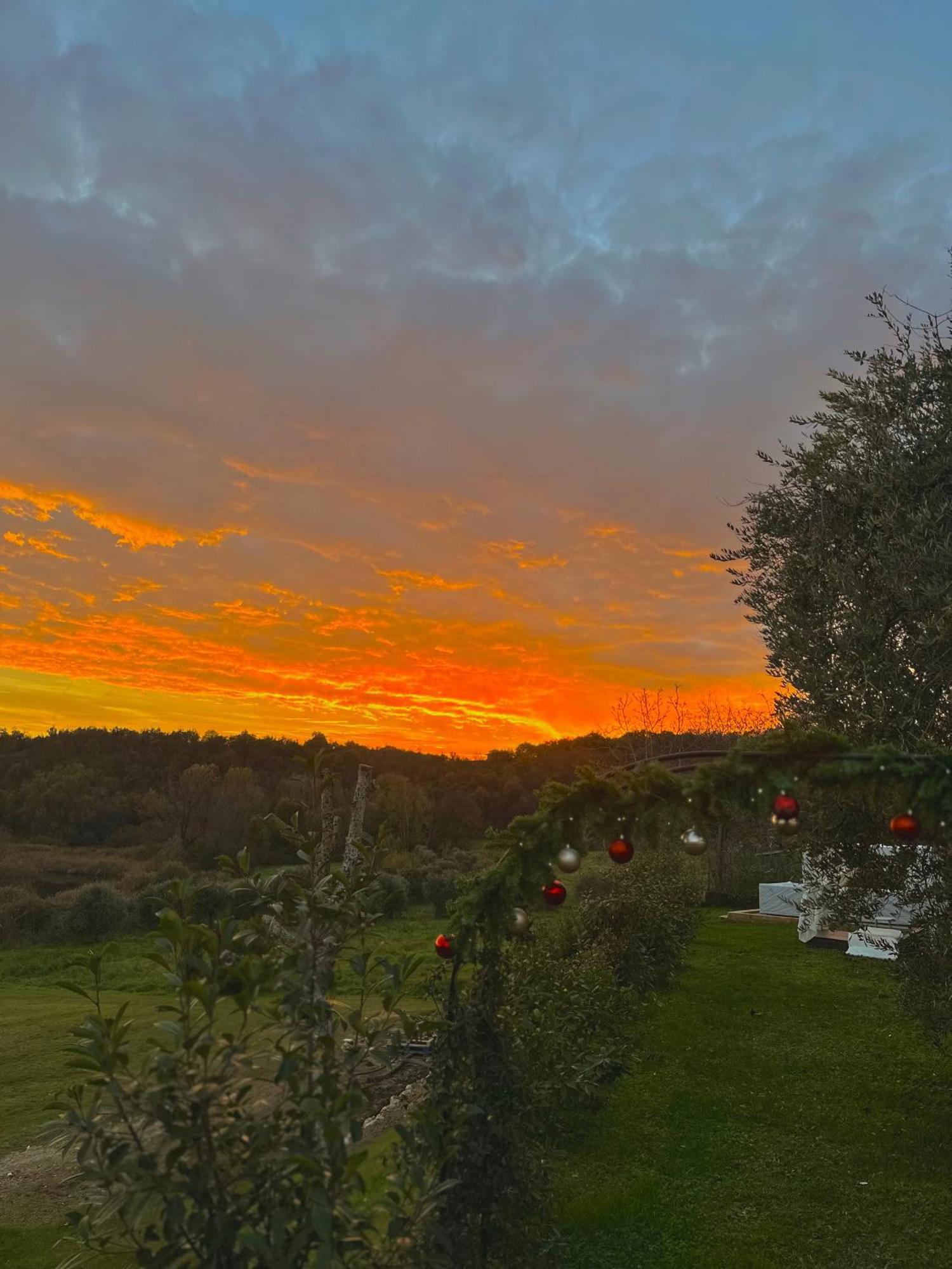 Holiday Home Sovenigo Puegnago Bagian luar foto