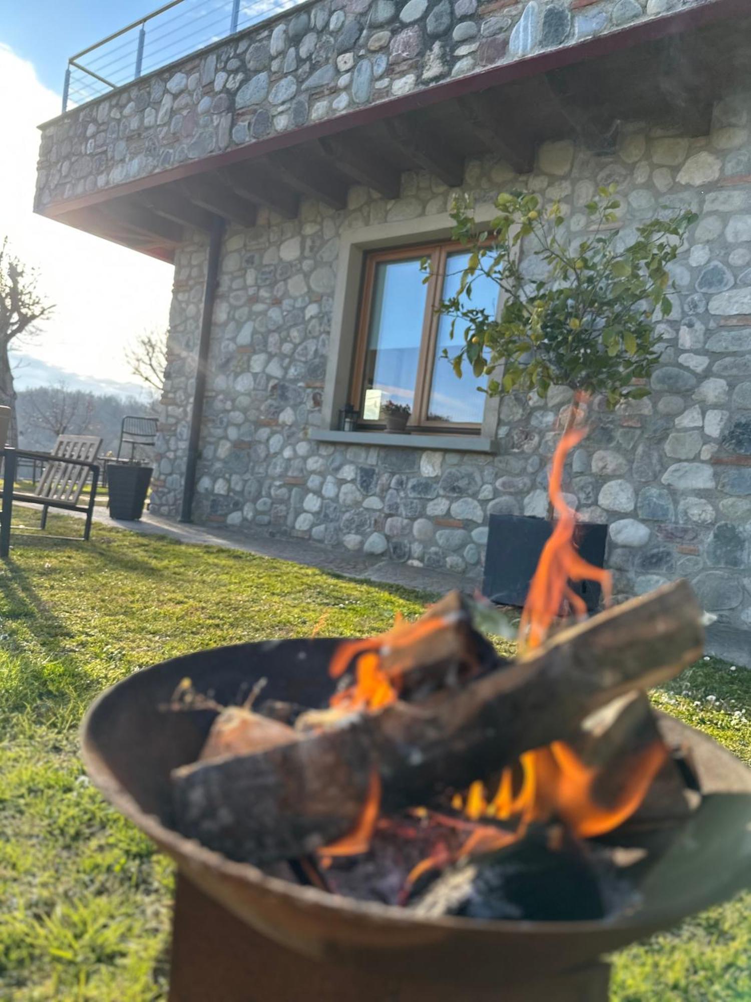 Holiday Home Sovenigo Puegnago Bagian luar foto