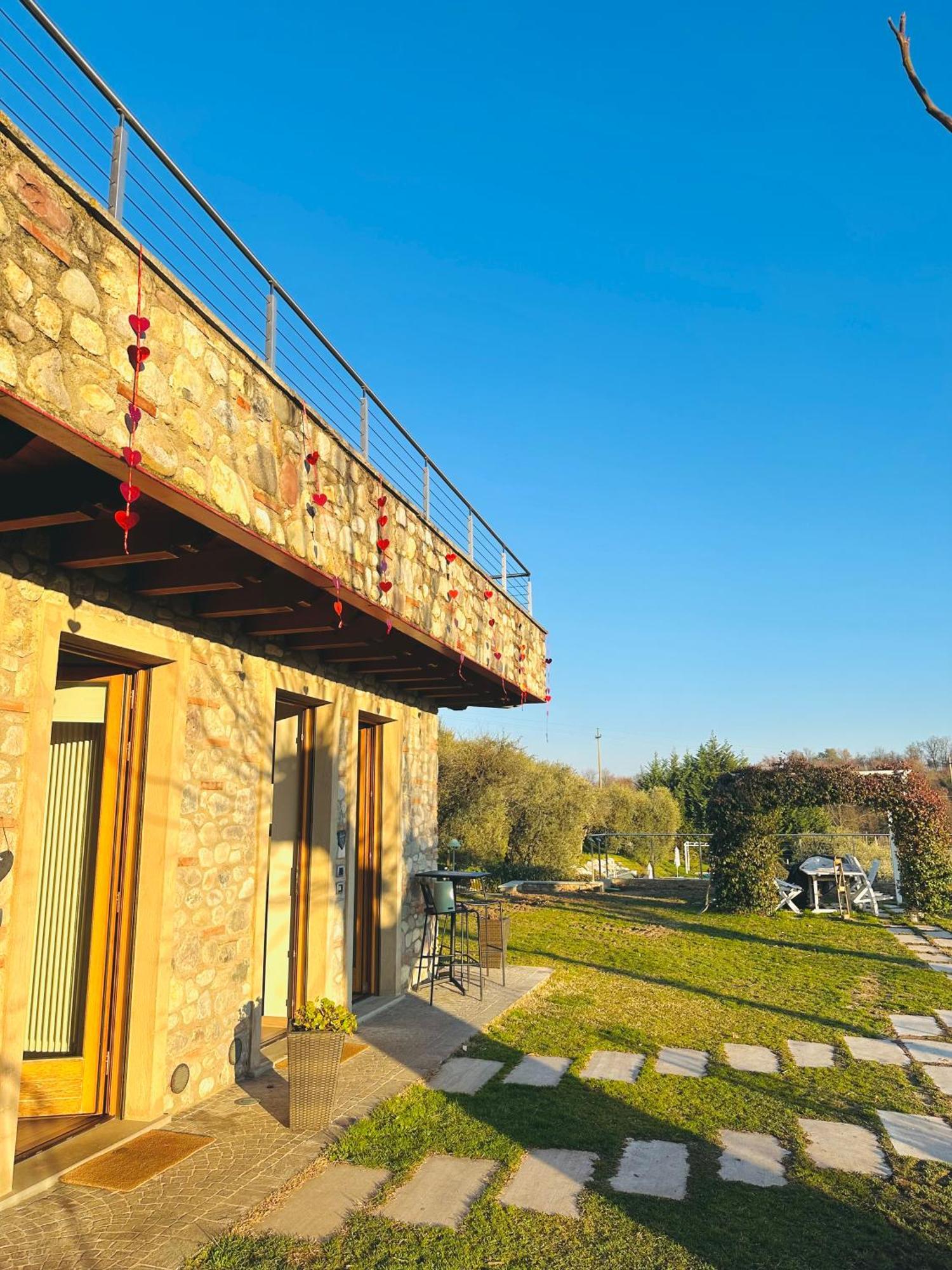 Holiday Home Sovenigo Puegnago Bagian luar foto